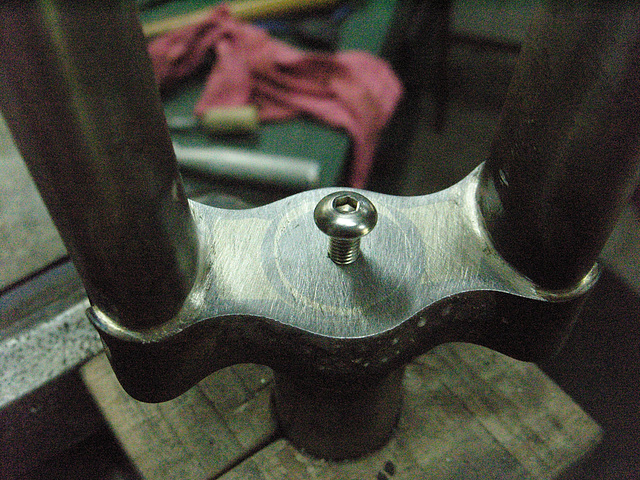 #CT209 Thompson-made threaded plug in bottom of steerer for fender mounding. (2009)