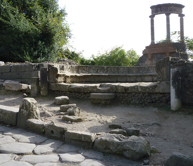 Herculaneum Gate Necropolis
