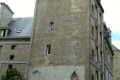 Saint-Malo 2014 – Faded wall ad