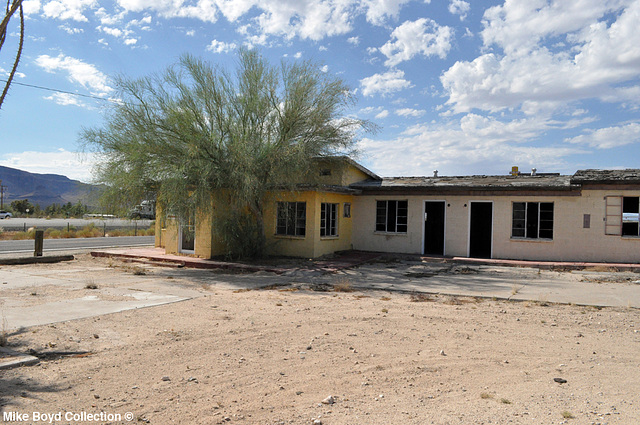 AZ joshua motel complex historic 66 yucca 07'14 02 AZ joshua motel complex historic 66 yucca 07'14 02