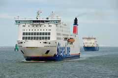 Ships entering Dublin