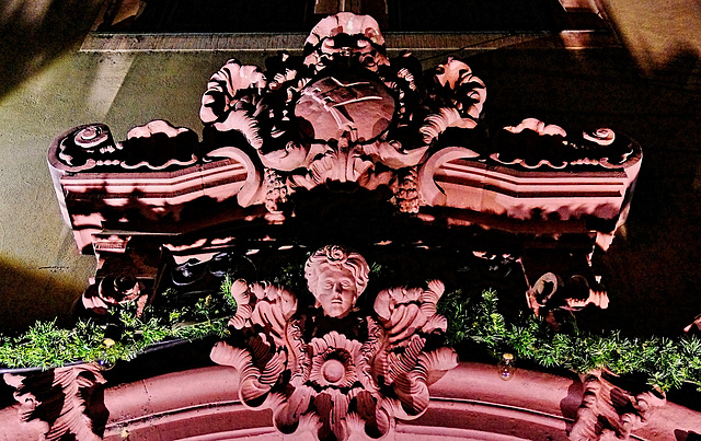 Barockes Eingangsportal - Baroque Entrance
