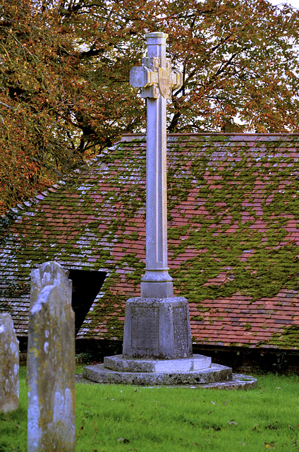 Church of St George Arreton - churchyard cross