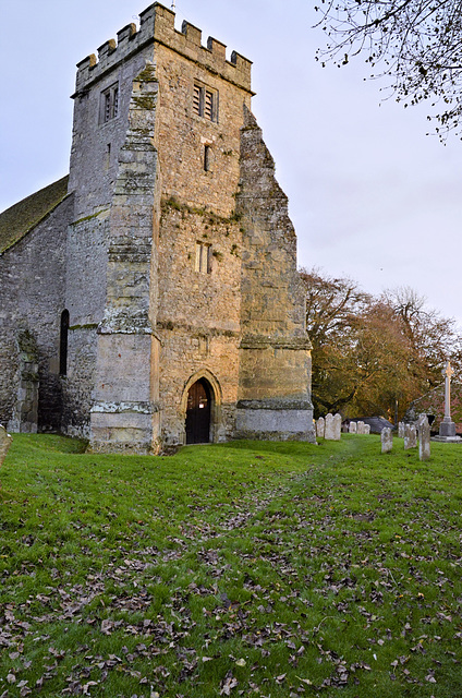 DSC 2673a Tower of St George's Church Arreton