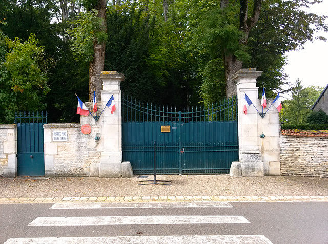 Colombey-les-Deux-Églises 2014 – Entrance to La Boisserie estate