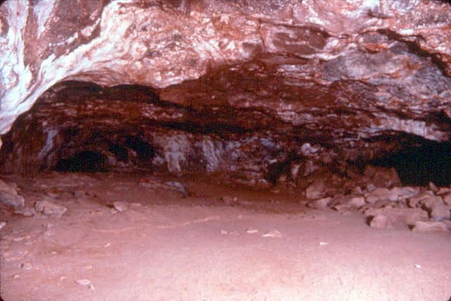 jctn_in_youngs_cave