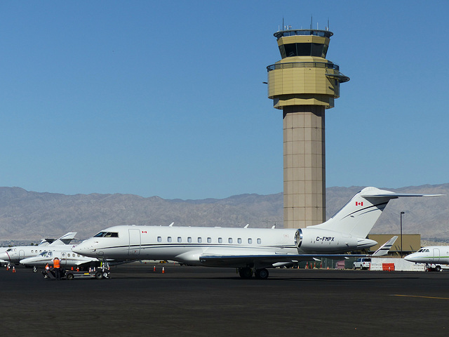 C-FMPX at Palm Springs - 28 October 2014