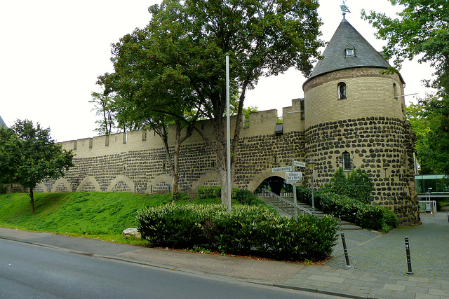 Cologne 2014 – City wall with South Tower
