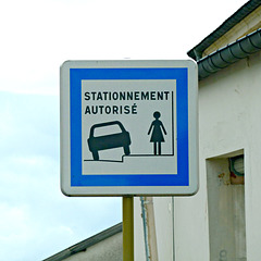 France 2014 – Mrs. Stick parks the car