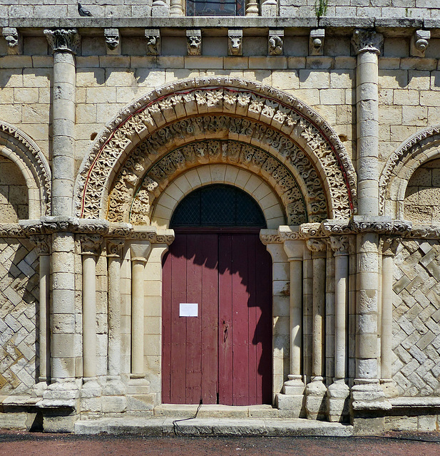 Écoyeux - Saint-Vivien