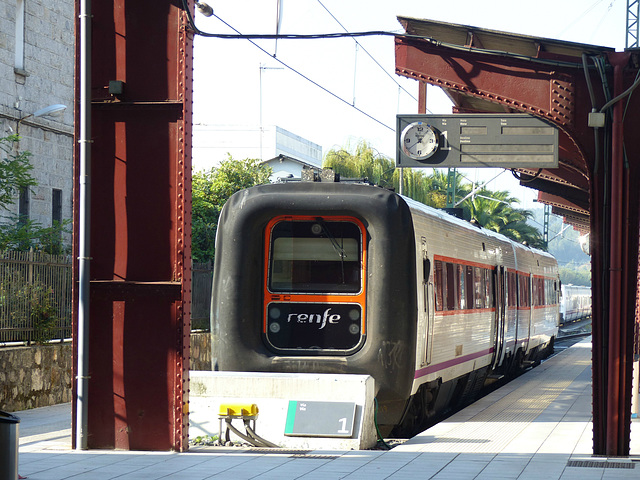 RENFE Class 594 DMU at La Coruña (1) - 26 September 2014
