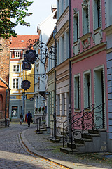 am Nikolaikirchplatz - zwischen Knoblauchhaus und Hanfmuseum (© Buelipix)