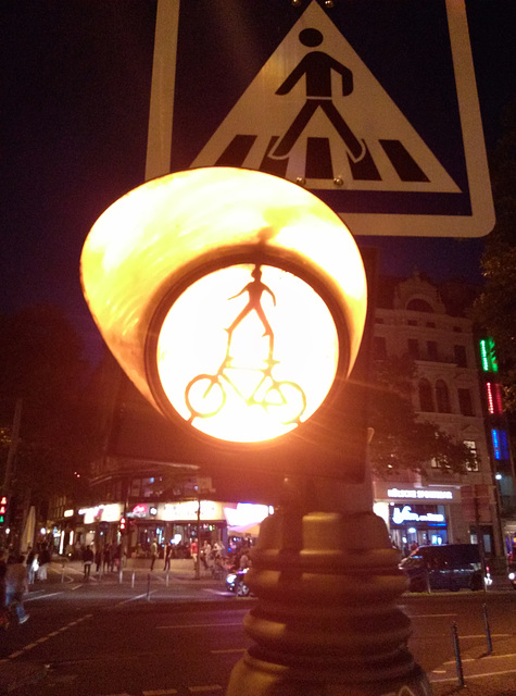 Cologne 2014 – Watch out for bicycle acrobats
