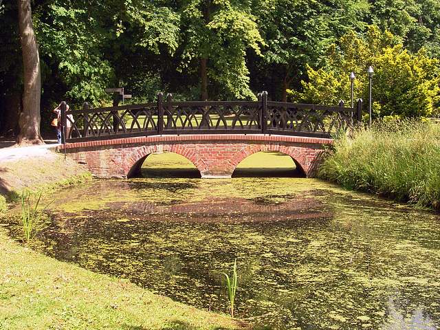 Ludwigslust, Brücke im Schloßpark