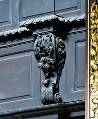st mary woolnoth, london  (8) detail of hawksmoor balcony front, made by meard, carved by darby and smith