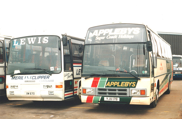 Lewis Greenwich IIW 670 (UMT 903M) and Applebys YJV 178 (D240 WTL) at RAF Mildenhall – 25 May 1991 (141-5)