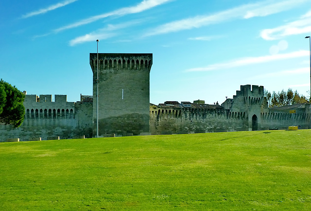 Avignon : Le mura che circondano il centro storico