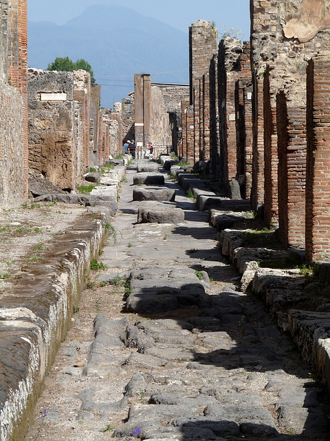 Pompeii- Street of Stepping Stones