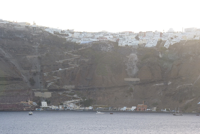 Fira, capital de la isla de Santorini