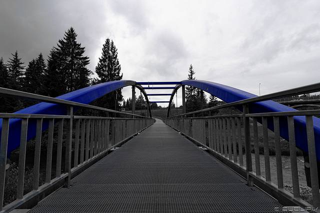 an einem grauen Tag ... Brücke über die Amata (© Buelipix)