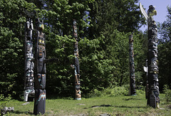 First Nations Totem Poles im Stanley Park ... P.i.P. (© Buelipix)