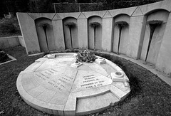 Grave of Howard Hughes