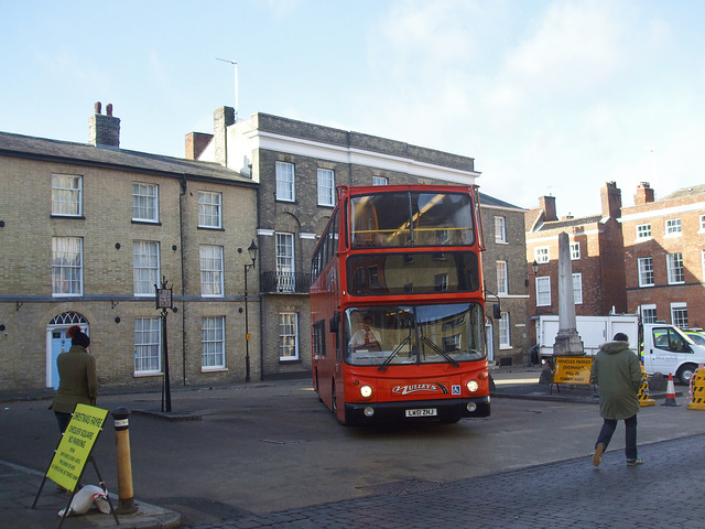 DSCF0435 Mulleys Motorways LW51 ZHJ (01 D 10215) in Bury St. Edmunds - 25 Nov 2017