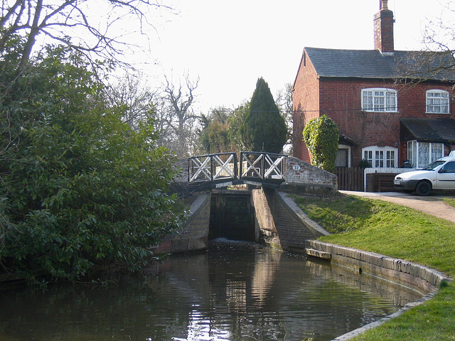 The Split Bridge No.32 on the Stratford Canal