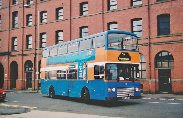 Strathtay Buses 802 (ULS 628X) in Dundee - 27 Mar 2001 (460-32A)