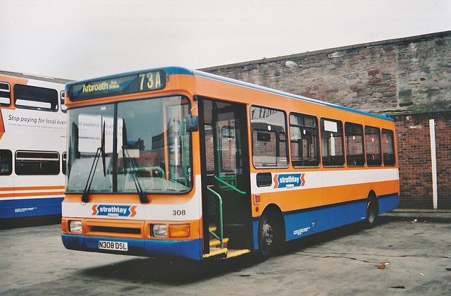 Strathtay Buses 308 (N308 DSL) in Dundee - 27 Mar 2001 (460-27)