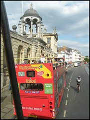 Oxford city sightseeing bus