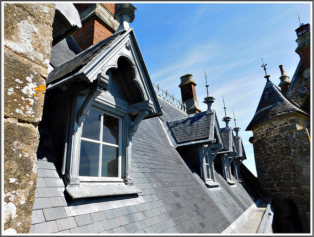 Les toits du château de Combourg (35)