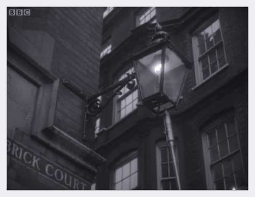 Brick Court gas lamp