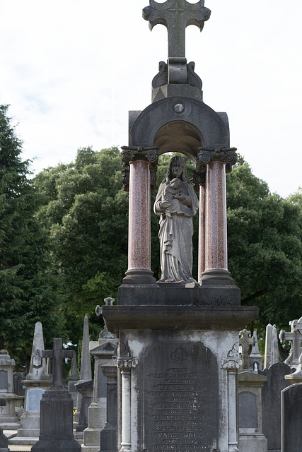 PHOTOGRAPHING OLD GRAVEYARDS CAN BE INTERESTING AND EDUCATIONAL [THIS TIME I USED A SONY SEL 55MM F1.8 FE LENS]-120180