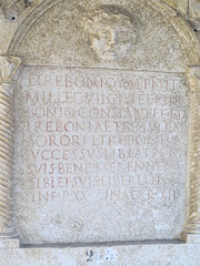 Musée archéologique de Split : CIL III, 8760, p. 1475.