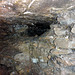 Kupferschieferabbau (30cm hoch) teilweise mit Trockenmauerwerk versetzt im Jakob Adolph Stollen