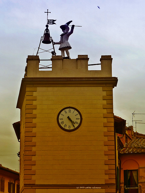 Uhrturm Torre di Pulcinella