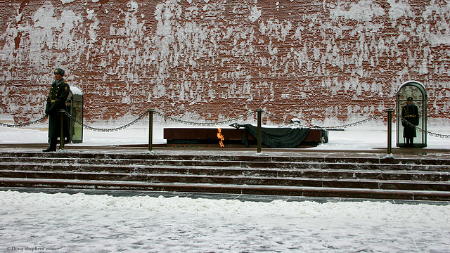 Tomb of the Unknown Soldier - "Your name is unknown, your deed is immortal" - Kremlin Wall, Moscow (1 x PiP)