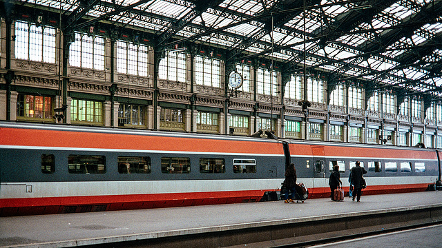 900000 Paris-Lyon TGV-PSE 1