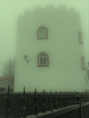 Another 'castle in the mist'! HFF everyone! Algete street scene no. 16