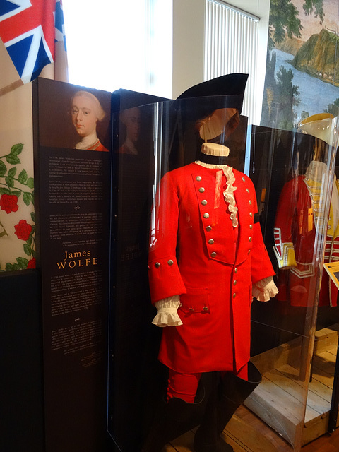 Uniform in the style that was worn by British Commander Wolfe, who also was killed in the battle