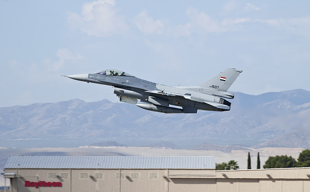 Iraqi Air Force Lockheed Martin F-16C Fighting Falcon 1607 (12-0004)
