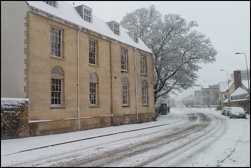 snowy morning in Walton Street