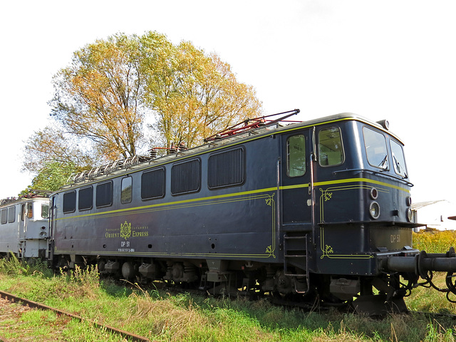 DR E42 (DP 51 Deutsche Privatbahn GmbH, 91 80 6 142 157-7 D-ENRA) abgestellt in Meyenburg