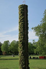 IMG 0932-001-Model for a Moss Column