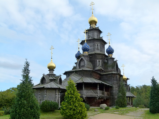 Russisch-orthodoxe Holz-Kirche