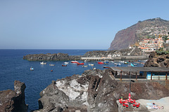 Câmara de Lobos mit Hafen und dem Cabo Girão