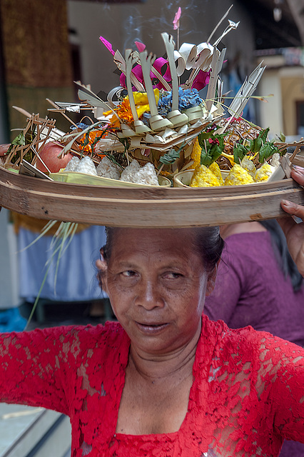 Gung Biang Ade and her offering