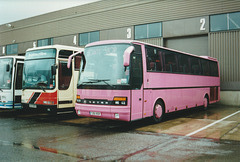 Coach Stop of Leigh-on-Sea T301 ROF at RAF Mildenhall – 27 May 2000 (437-18A)