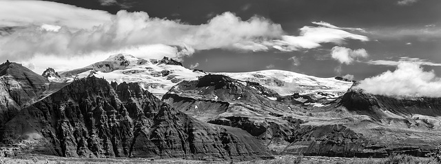 Öræfajökull - a volcano awakening (PiP)